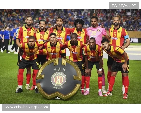 选择几位足球明星组合成完美阵容分析 哪些球员最值得投资与搭配